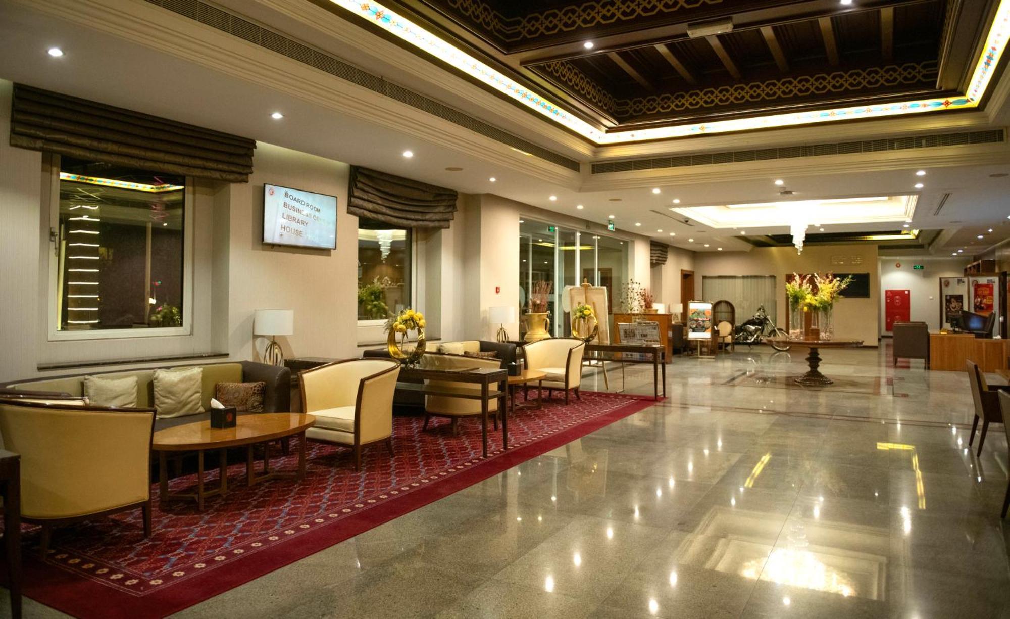 Отель Ramee Guestline 3*